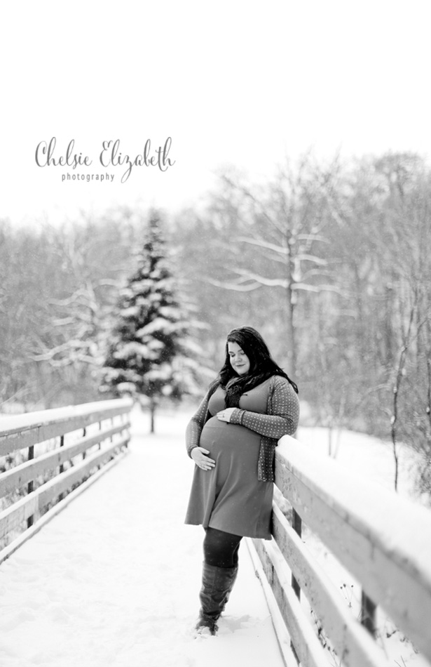 Northern_Minnesota_Maternity_Session_By_Chelsie_Elizabeth_Photography