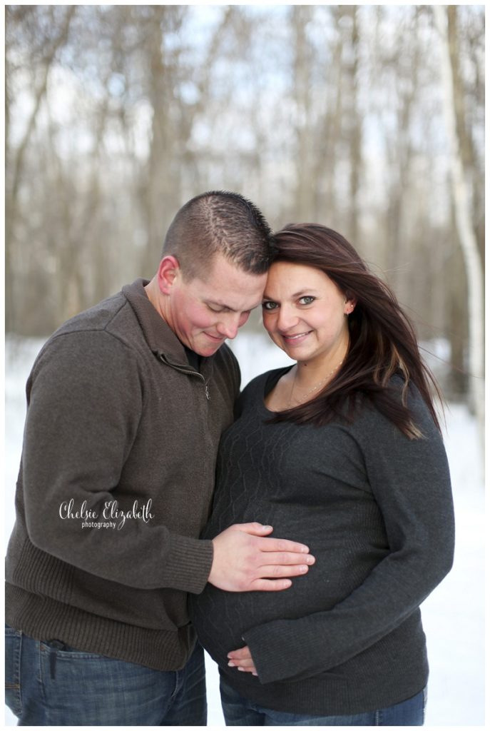 Brainerd_Minnesota Pregnancy_Photographer_by_Wedding Photographer_Chelsie Elizabeth Photography