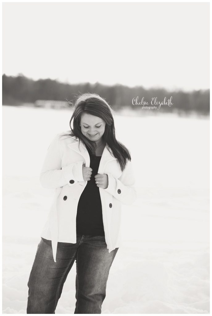 Maternity_Photos_In_Brainerd_By_Wedding_Photographer_Chelsie_Elizabeth_Photography