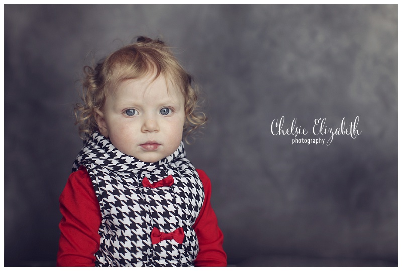 I imagine Avalyn thinking: "I'm seriously unimpressed by your photography skills, lady."