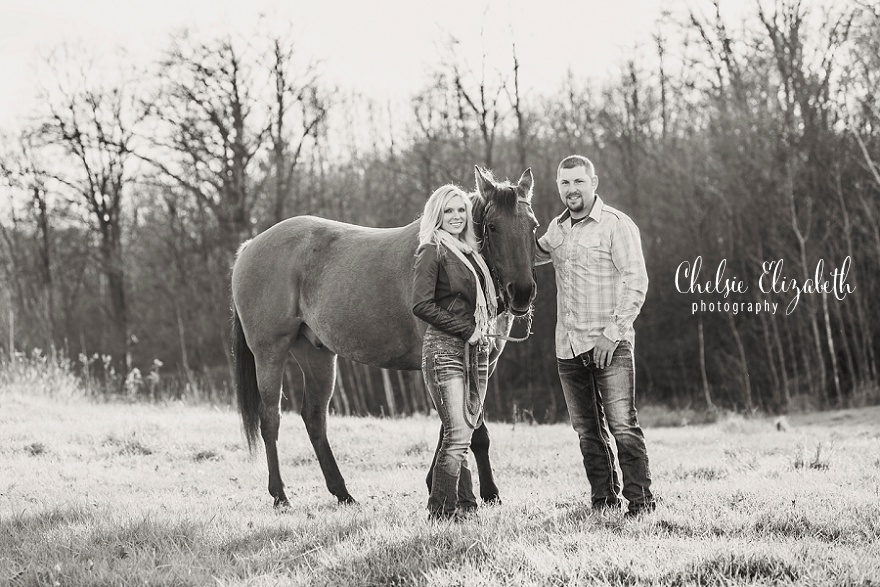 Craguns_Engagment_And_Wedding_Photographer_Chelsie_Elizabeth_Photography_0003