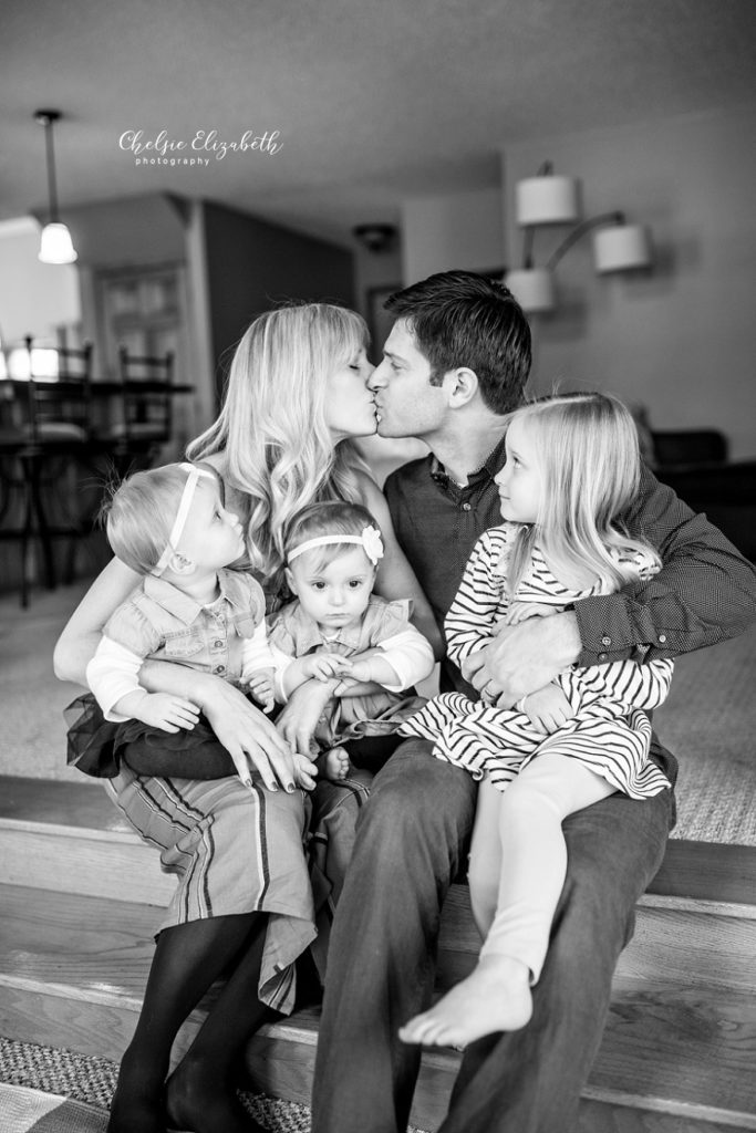 sweet family photo using window light