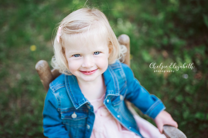 3 year old girl outdoor portrait