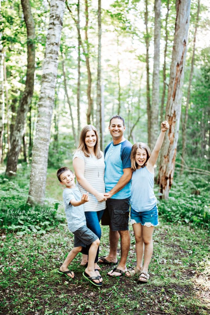 family of 4 portrait in nisswa, mn