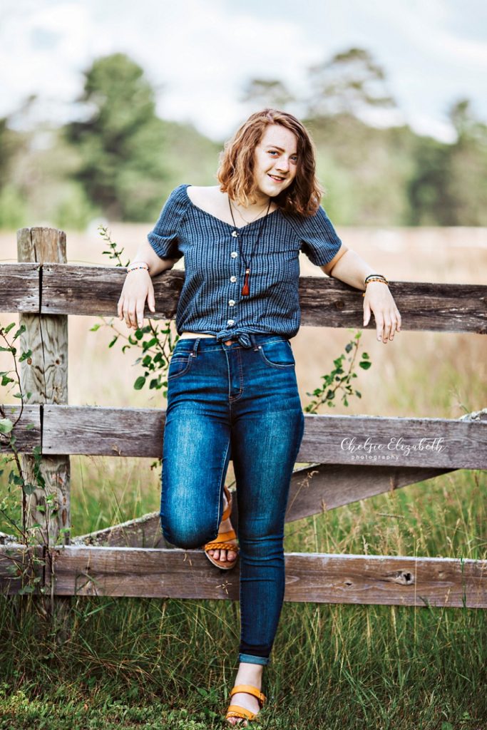 Senior Photo of Girl in Longville, mn