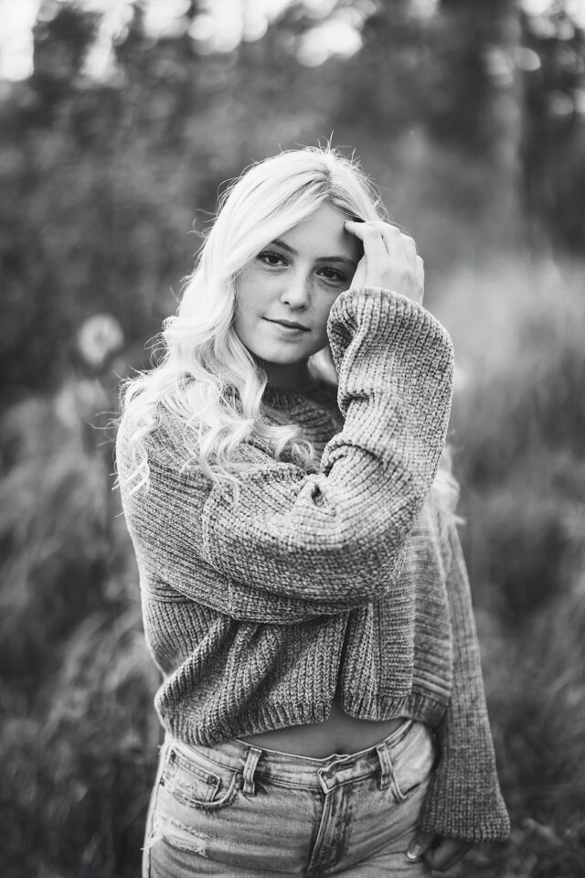 black and white senior portrait in Nisswa mn