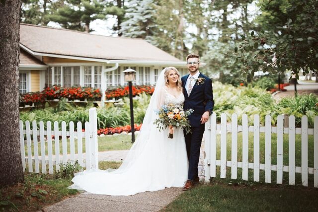 a bride & groom at Italian Gardens in Nisswa MN