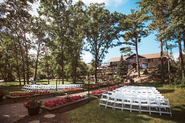 A wedding day ceremony setting at Grand View Lodge